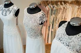 Maybe you would like to learn more about one of these? Hochzeitskleid Nahen Lassen Valentins Day Hochzeitskleid Nahen Kleid Hochzeit Brautkleid