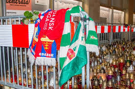 Below you find a lot of statistics for this. Gks Wybrzeze And Lechia Gdansk Football Scarfs At Entrance To City Hall Of Gdans Affiliate Gdansk Football Scarfs Gk Football Scarf City Hall Gdansk