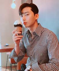 Bad boy look ☠😎 or. Park Seo Joon Gay Hoang Mang Khi Ä'Äƒng áº£nh Máº·t Ä'en Nháº»m Len Instagram Ca Nhan
