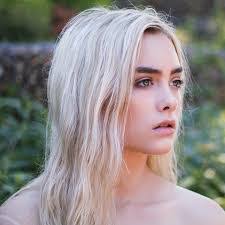 Beth Guffey's Instagram, Twitter & Facebook