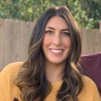 Stephanie Barnhouse's Instagram, Twitter & Facebook