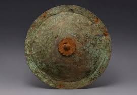 Ini didefinisikan sebagai paduan yang terbuat dari tembaga dan logam lain, biasanya timah. Zaman Besi Sejarah Pengertian Peninggalan Akhir Zaman Besi