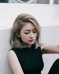 You can highlight your hair strands, cur them or make them straight to undercut hair is popular in the modern days and you can combine it with the longer hair on one side. Korean Short Hairstyle For Teenage Asian Short Hair Korean Short Hair Medium Length Hair Styles