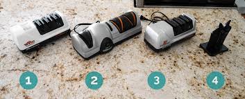 This knife sharpener is easy to clean and has interchangeable blade guides that enable you the comfort of us as you may replace the guides with. The Best Knife Sharpeners Of 2021 Reviews By Your Best Digs