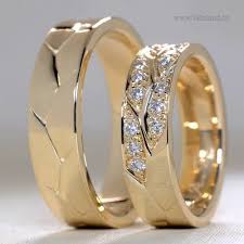 Gold wedding ring designs mounted with tiny diamonds are a sight to behold and a joy to wear. Diamond Jewellery Creative Jewellery Designs Gold Diamonds Designer Jeweller Diamond Wedding Rings Sets Black Diamond Wedding Rings Engagement Rings Couple