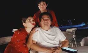 Nando'n ako, s'yempre, syempre, pito pito, singles: Willie Revillame Spends Christmas With Meryll Soriano And Elijah Showbiz Chika