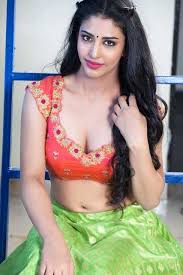 Pavitra punia hot cleavage show in backless saree. Pin On Telugu Movies