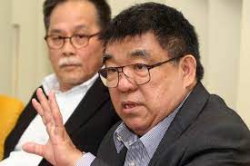 Nak tanya lebih lanjut mengenai latar belakang beliau ini boleh semak biodata yang kami kongsikan seperti di 1) nama penuh beliau adalah tan sri desmond lim siew choon. Wct Names New Largest Shareholder Desmond Lim As Executive Chairman