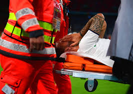 Rottura del tendine d'achille per leonardo spinazzola. 2kdql0nwtx1h5m