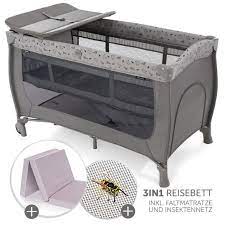Das kinderreisebett sollte ansprechend designt sein und mit kindgerechten motiven versehen sein. Hauck Reisebett Set Sleep N Play Center Hohenverstellbar Inkl Wickelauflage Matratze Insektenschutz Nordic Grey Babyartikel De
