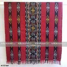 Cocok digunakan untuk desain interior rumah dengan tema etnik, ornamen interior atau bisa juga untuk souvenir/cinderamata, dan dijadikan bahan busana wanita seperti dress dan. Jual Tenun Ikat Motif Ntt A727a Tokotenun Com