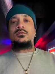 Make my beard connect. I just wanna dream.