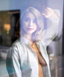 Caylee Cowans perfect sideboob - MyConfinedSpace