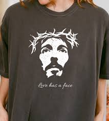 Vintage Jesus Face T-Shirt: Unisex Christian Apparel