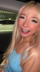 Mia Schauer's Instagram, Twitter & Facebook