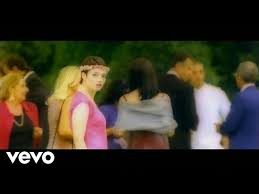 Muccino sa far recitare gli attori rappresentando l'italia di oggi con onestà. Carmen Consoli L Ultimo Bacio Lyrics Genius Lyrics