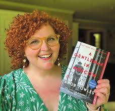 Mandy Mercer's Instagram, Twitter & Facebook