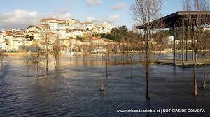Banhada pelo rio mondego, coimbra possui uma localização estratégica privilegiada. Mondego Pode Inundar Queimodromo Noticias De Coimbra