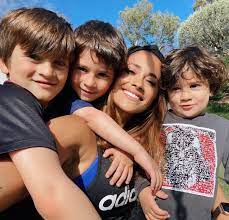 Messi and his wife antonella roccuzzo announced the birth of their son, ciro, with a message and picture on . Thiago Mateo And Ciro Messi With Footballers Wags Kids Facebook