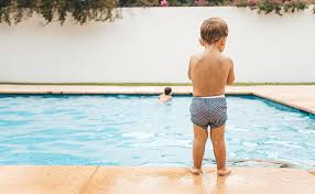 Tragedia en Río Piedras: niño de 3 años muere ahogado en piscina  residencial Por PEL:Un niño de tres años y medio falleció ahogado en la  tarde de hoy, 12 de mayo en