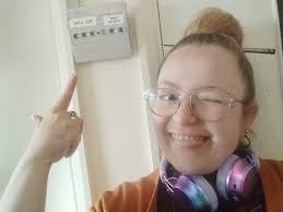 Red Heaven band performs in Second Life