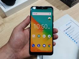 ZTE Axon 9 Pro: Notch-Handy mit großem ...