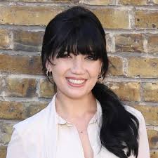 View 1 matt smith daisy lowe picture ». Matt Smith Starportrat News Bilder Gala De