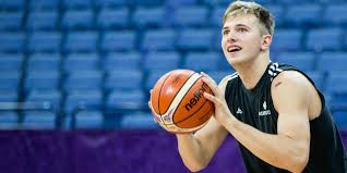 He is the son of basketball player and coach saša dončić. Lernen Sie Die Heimat Des Basketballspielers Luka Doncic Kennen I Feel Slovenia