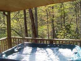 The city is also more convenient to the south carolina border while still being very much in the mountains. Hendersonville Log Cabin Rentals Clear Creek Cabins