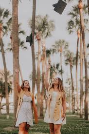 Best Friends Sorority Graduation Photos University Of Tampa Grad Photoshoot Graduation Photoshoot Graduation Picture Poses