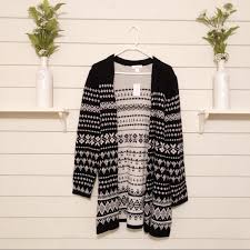 Christopher & banks, which has approximately 400 locations in 44 states, said it will close a significant portion of stores and is in an active discussion to sell its website. Cj Banks Sweaters Nwt Cj Banks Long Cardigan Sweater Poshmark