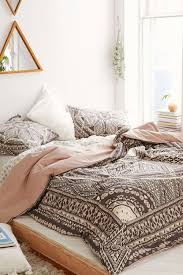 3 piece girls white pink boho patchwork comforter full queen set, purple teal damask trellis design shabby. 33 Boho Chic And Gypsy Inspired Bedding Ideas Digsdigs