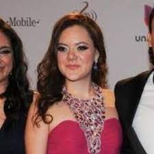 He married rebeca garza vargas in 1987 and they later welcomed three daughters. Who Is Rebeca Garza Vargas Her Husband Kids Net Worth