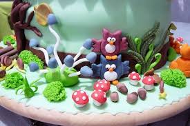 Anniversaire D Automne Gateau Chapeau D Automne Decors Pate A Sucre Details Chouettes Champignons Fougeres Decors Pate A Sucre Pate A Sucre Pate Sucre