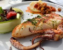 Calmar Poeles A L Ail Et Au Persil Recette Calamar Recette Calamar Grille Recettes De Cuisine