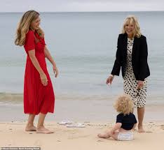 It all starts on twitter. Newlywed Carrie Johnson Wears Yellow Dress As She Visits Beach With Boris Ahead Of G7 Summit