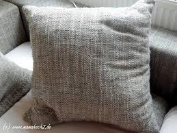 Ein bequemes 80x80 kopfkissen aus einem weichen material wie daunen oder seide bietet sich hier an. Kissenhullen Fur Faule Nahen Tutorial Mamahoch2