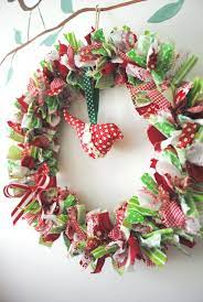 Christmas Handmade Fabric Wreath Could Make This Myself Christmas Wreaths Diy Christmas Decorations Wreaths Christmas Wreaths