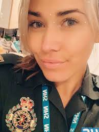 We did not find results for: Laura Tott Von First Dates Tauscht Reality Tv Gegen Rettungssanitater An Der Nhs Front Aus Aktuelle Boulevard Nachrichten Und Fotogalerien Zu Stars Sternchen