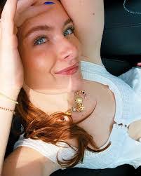 Hannah Riley's Instagram, Twitter & Facebook