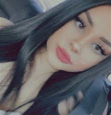 Belen Flores's Instagram, Twitter & Facebook