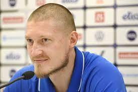 Latest on esbjerg fb midfielder joni kauko including news, stats, videos, highlights and more on espn. Huuhkajien Em Joukkueella Isanmaallinen Rituaali Finlandia Hymni Raikaa Joka Aamu Seisomme Siina Lipputangon Vieressa Yle Urheilu Yle Fi
