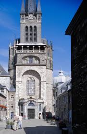 The palatine chapel in aachen is an early medieval chapel and remaining component of charlemagne's palace of aachen in what is now germany. The Palatine Chapel Jong Soung Kimm