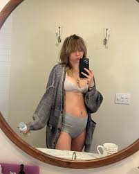 Suki Waterhouse Shares Postpartum Body Photos After Birth of Baby No. 1  With Robert Pattinson