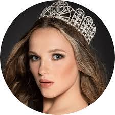 Adrienne Grande's Instagram, Twitter & Facebook