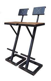tabouret chaise de bar en metal brut cire avec assise en chene massif design industriel chaise de bar design mobilier de bar meuble metal