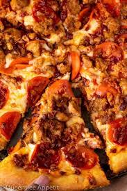 Meat Lovers Pizza Recipe Queenslee Appetit Recipe Meat Lovers Pizza Pizza Toppings Homemade Pizza Recipes Homemade