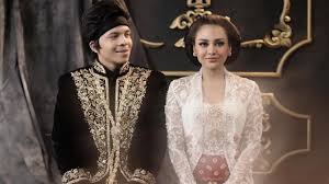 Kebersamaan aurel dan atta juga diunggah dalam akun media sosial instagram atta halilintar. 4 Fakta Foto Pre Wedding Atta Halilintar Dan Aurel Hermansyah Republika Online