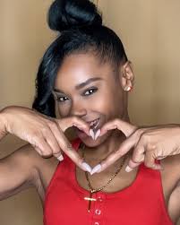 Authentically ME! 💁🏾‍♀️ #derby #Yafavoriteauntie #thederbydiaries  #daniellehawkins #feistyfunnyandfine #foreveryoung #fountainofyouth #sunday  #Selflove