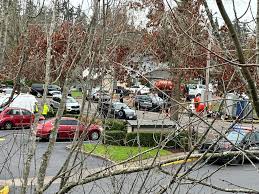 Happening currently off Oakdale Ave in Springfield